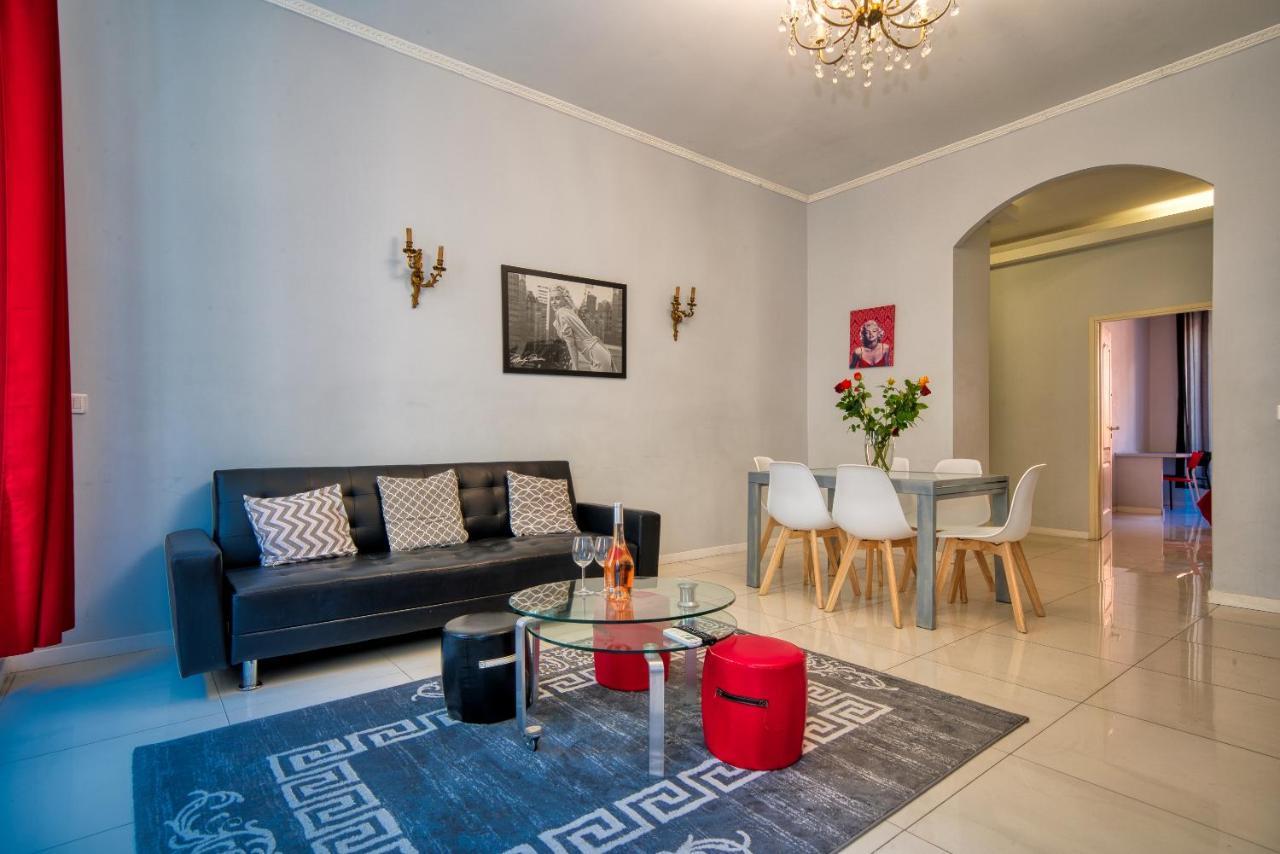 Lusso 5 Beds Central Apartment Niza Exterior foto
