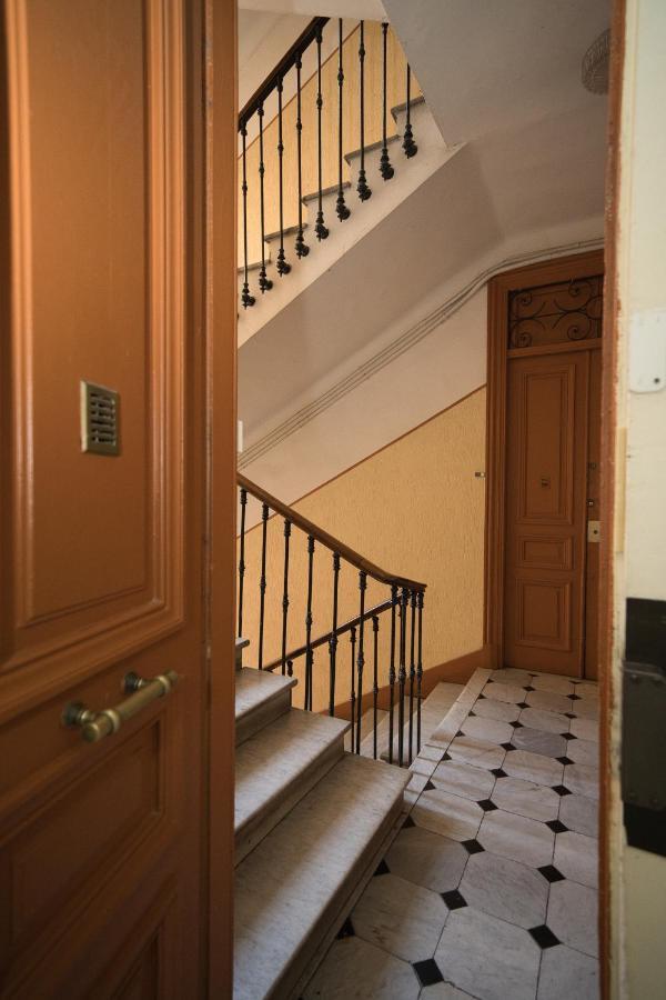 Lusso 5 Beds Central Apartment Niza Exterior foto