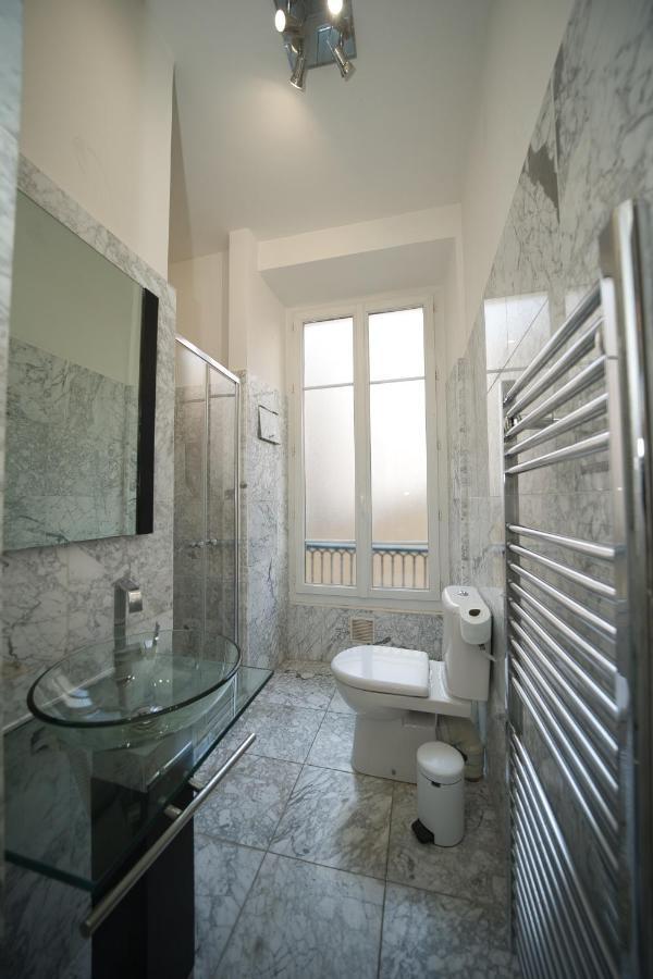 Lusso 5 Beds Central Apartment Niza Exterior foto
