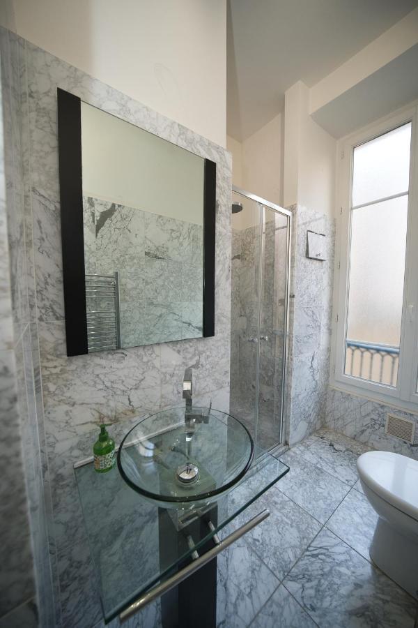 Lusso 5 Beds Central Apartment Niza Exterior foto