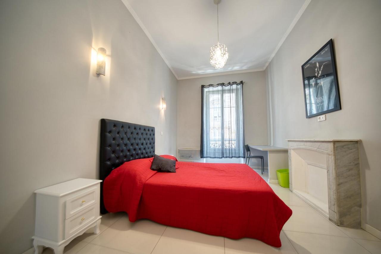 Lusso 5 Beds Central Apartment Niza Exterior foto